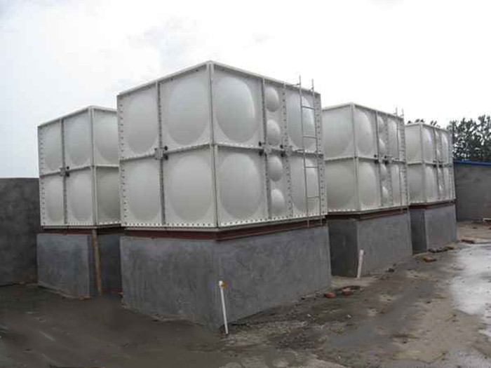 玻璃鋼水箱的價格多少錢?