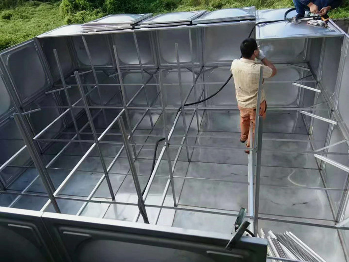 不銹鋼水箱根據(jù)需求選擇合適的焊接方式