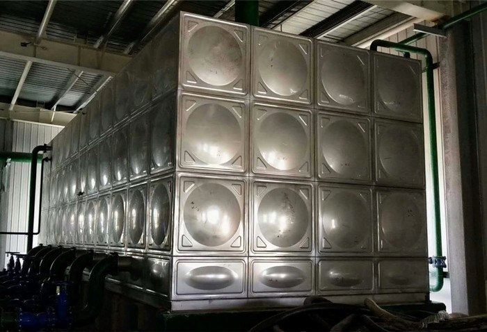 不銹鋼水箱與玻璃鋼水箱之間有所不同?