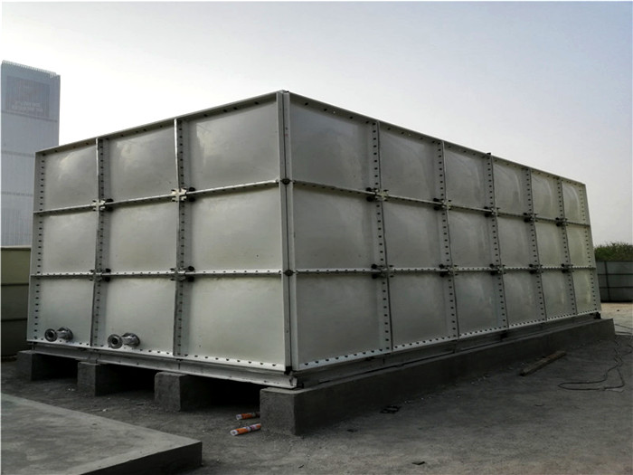 拼裝玻璃鋼水箱安裝問(wèn)題