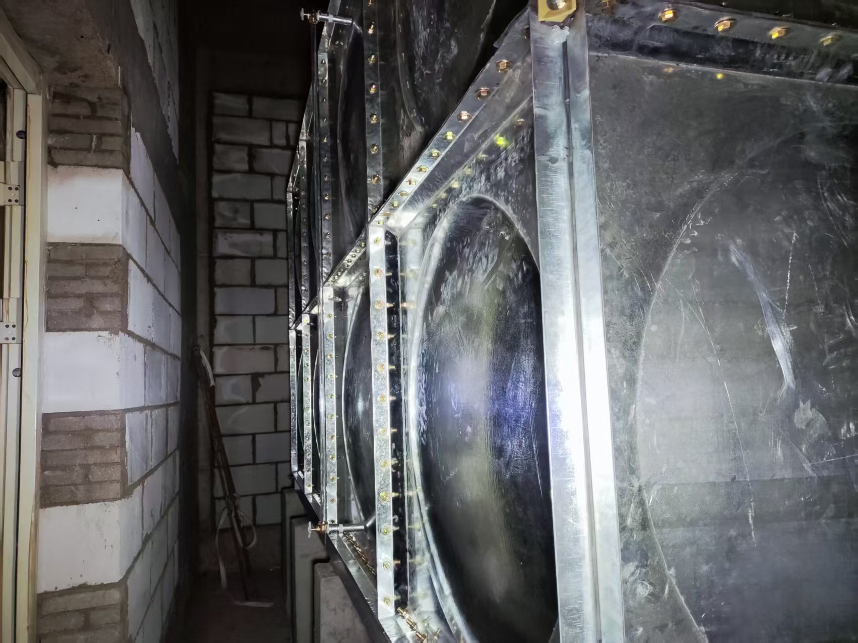 棗莊市嶧城區 碧桂園樓頂鍍鋅消防水箱